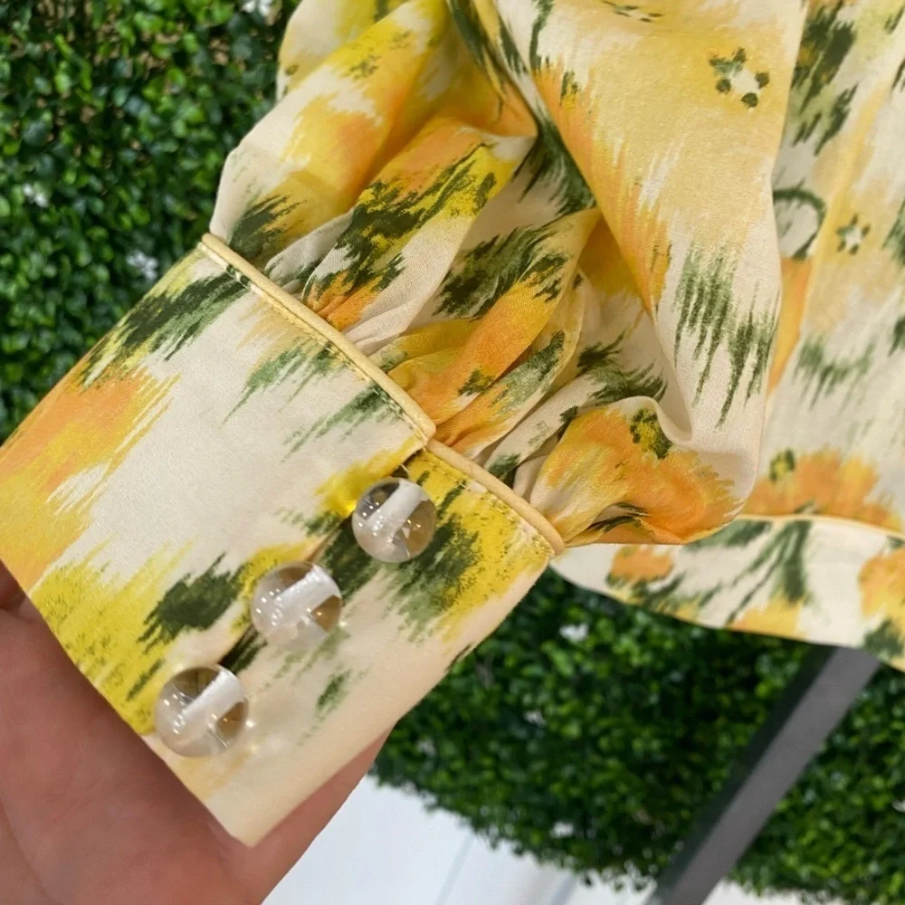 T8 Tuckernuck Sun Showers Francie Tie Blouse
